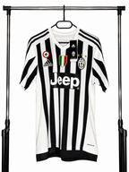 Juventus 2015-2016 (Lichtsteiner #26) (neuf) (S)